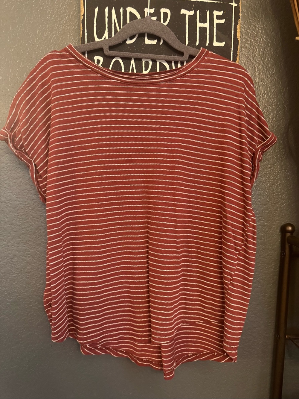 Maurices Striped Short Sleeve Women’s Top in Rust. Medium